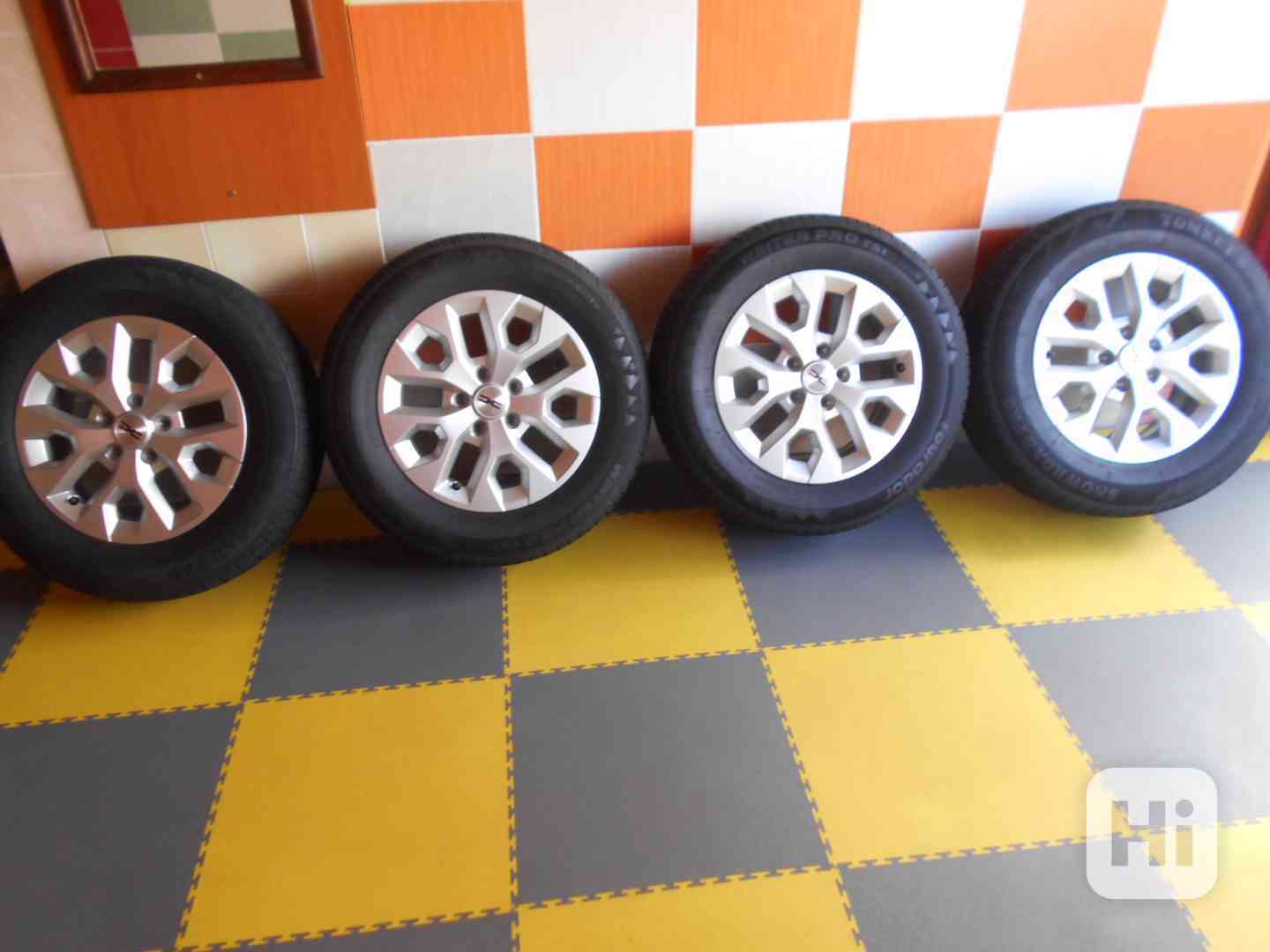 PRODÁM ORIGINÁL ZIMNÍ KOLA DACIA DUSTER - foto 1