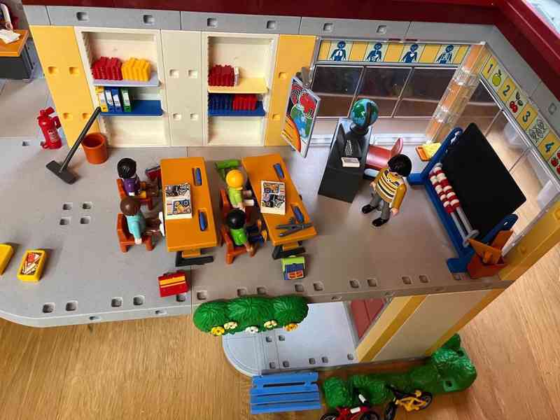Playmobil škola  - foto 3