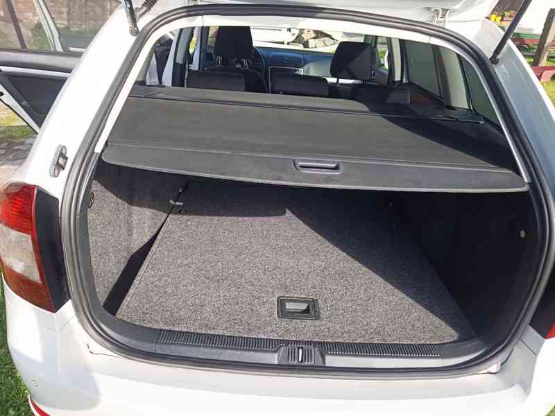 Prodám Octavi II FL combi r.v. 2009 1.6TDI 77kW - foto 10