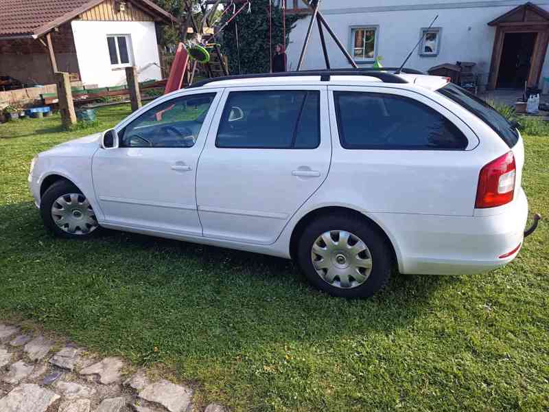 Prodám Octavi II FL combi r.v. 2009 1.6TDI 77kW - foto 4