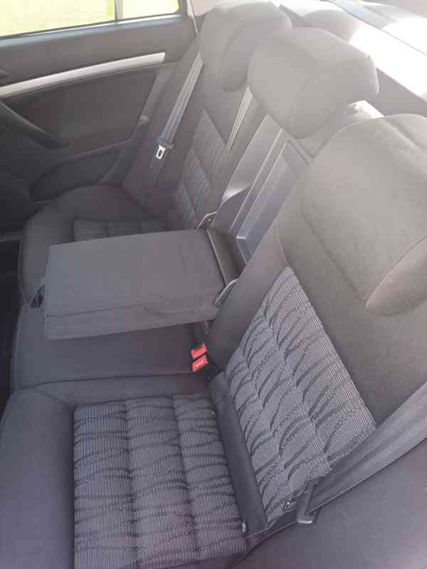 Prodám Octavi II FL combi r.v. 2009 1.6TDI 77kW - foto 12