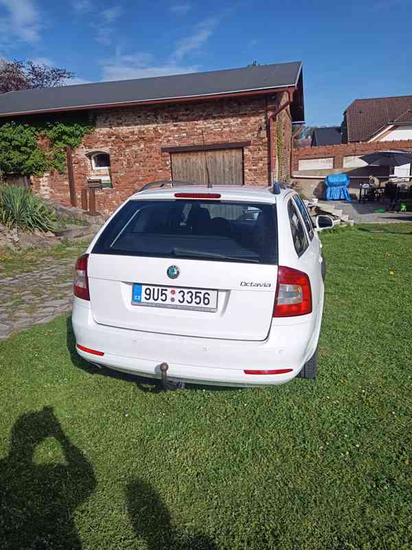 Prodám Octavi II FL combi r.v. 2009 1.6TDI 77kW - foto 3