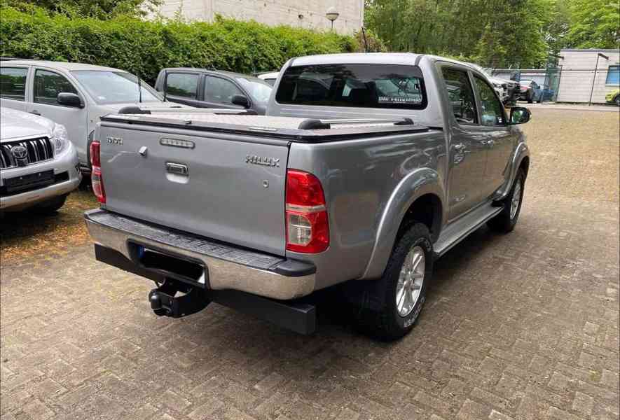 Toyota Hilux 3.0 D4D Aut 126kw - foto 6