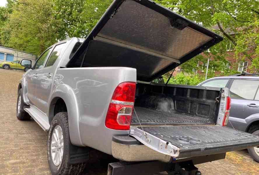 Toyota Hilux 3.0 D4D Aut 126kw - foto 9