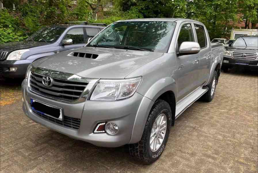 Toyota Hilux 3.0 D4D Aut 126kw - foto 7