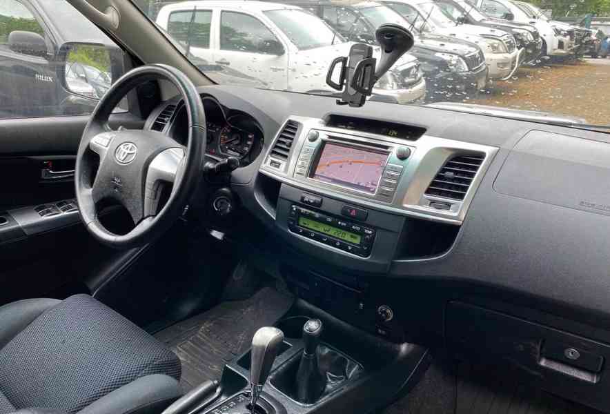 Toyota Hilux 3.0 D4D Aut 126kw - foto 4