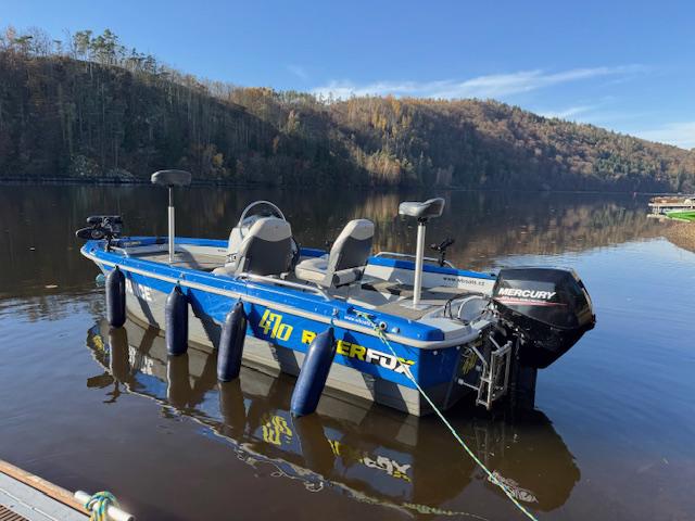 Použitá rybářská loď RiverFox 470 + motor + vlek - foto 3