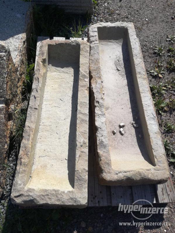 Květináč - krmítko, pitko pro ptáčky - foto 2