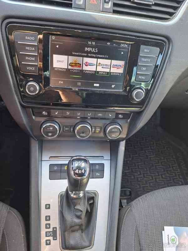 Škoda Octavia 2,0   TDI (135 kW / 184 k) DSG - foto 4
