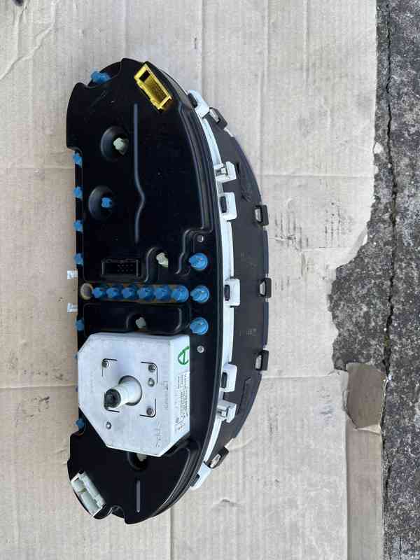 Přístrojovka otáčkoměr ŠKODA FELICIA 1.3 - foto 3