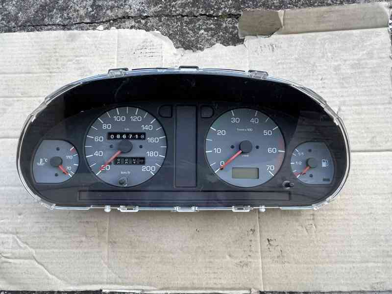 Přístrojovka otáčkoměr ŠKODA FELICIA 1.3 - foto 8