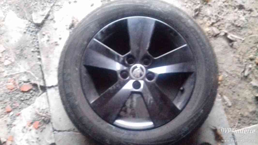 Rapid Spaceback Fresh 1,2TSI 81 kW 6-stup. mech. - foto 13