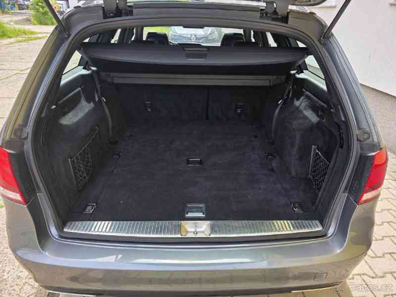 Mercedes-Benz Ostatní 212K benzín - foto 6
