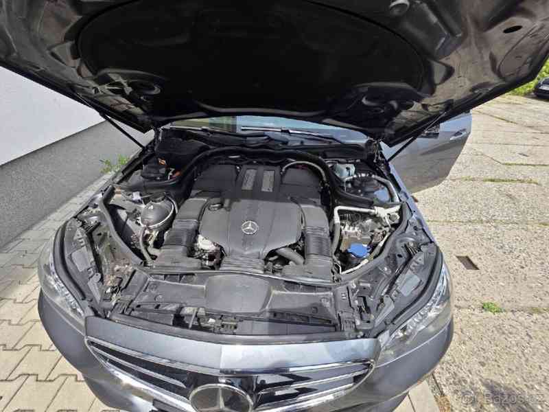 Mercedes-Benz Ostatní 212K benzín - foto 8