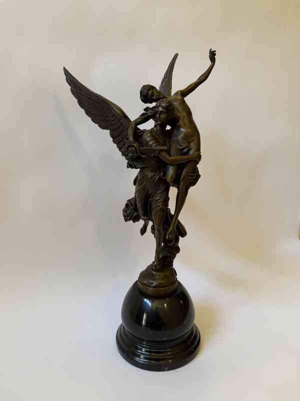 Gloria Victis - bronzová socha na mramoru 49 cm