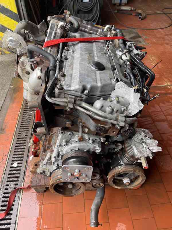 motor ISUZU 4HK1 E6 + převodovka ISUZU Niesetronic - foto 3