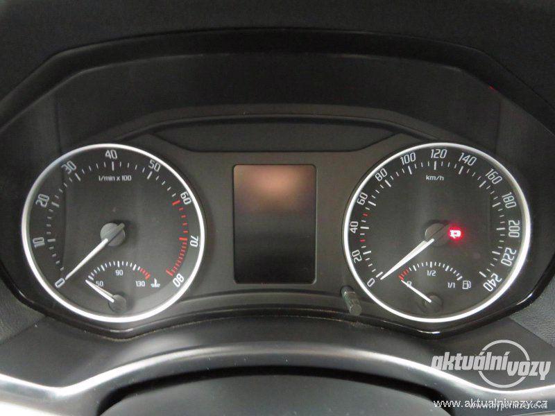 Škoda Octavia 1.2, benzín, r.v. 2011 - foto 12
