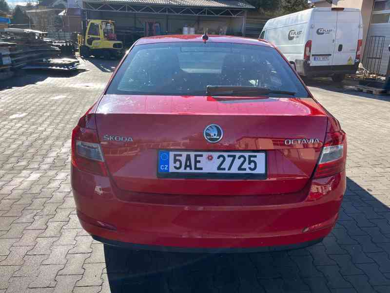 Škoda Octavia - foto 4