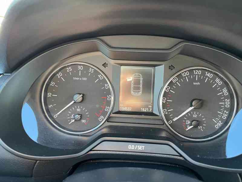 Škoda Octavia - foto 10