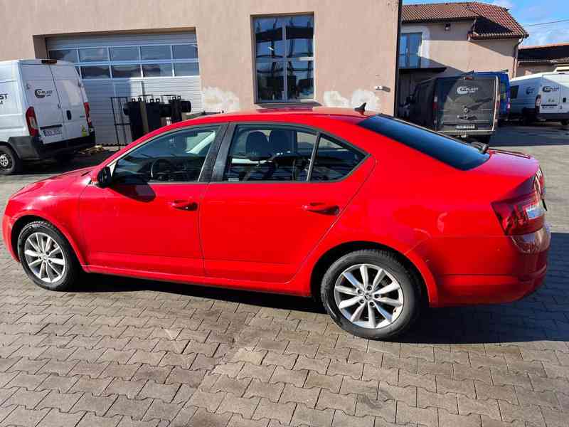Škoda Octavia - foto 3