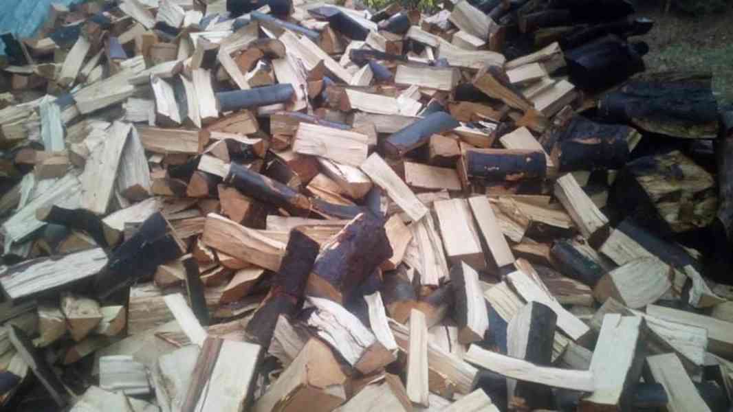 Štípané palivové dřevo - foto 1
