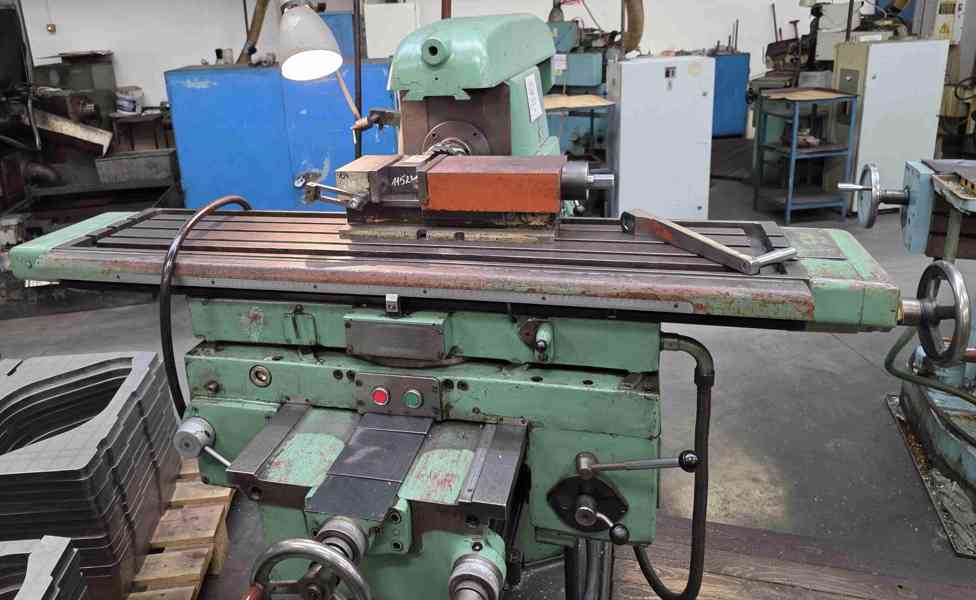 Použitá frézka FA 3 AU, r. v. 1975 - foto 4