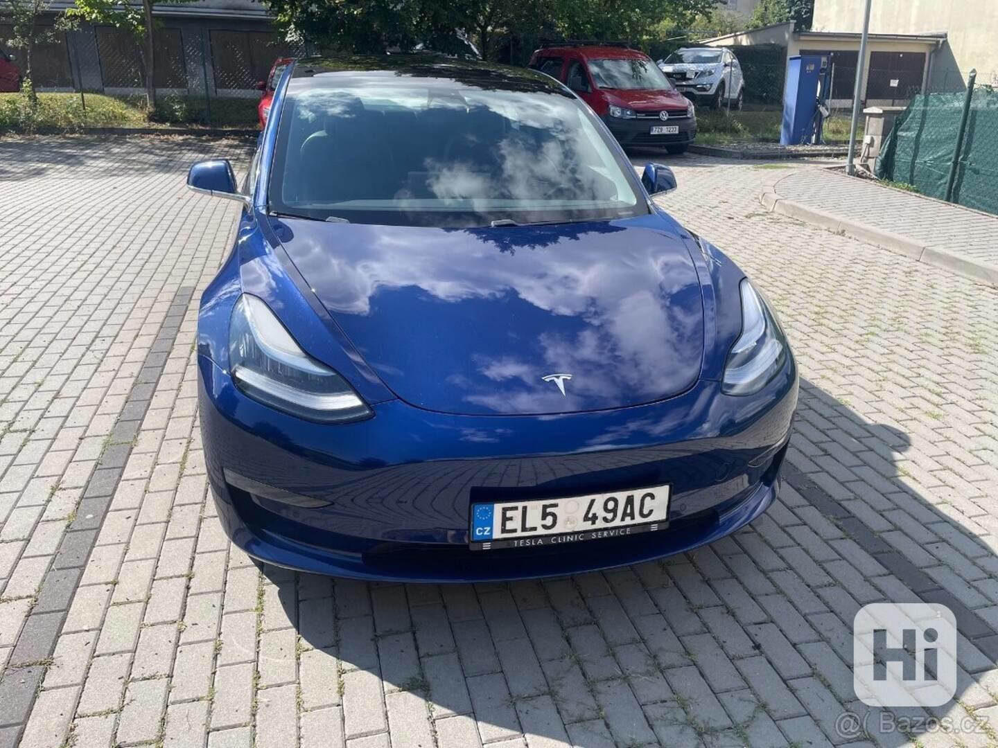 Tesla Model 3 - foto 1