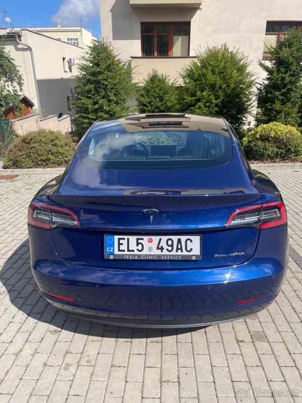 Tesla Model 3 - foto 2