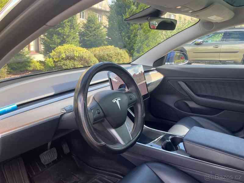 Tesla Model 3 - foto 10