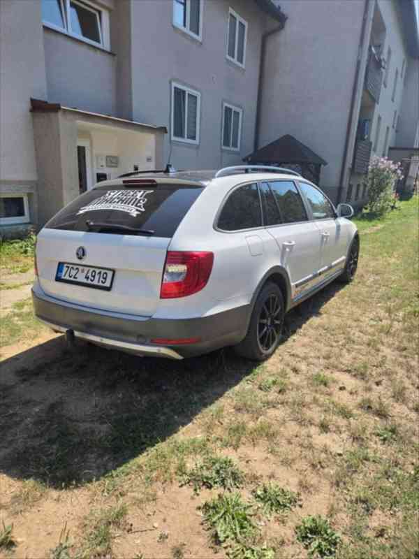 Škoda Superb 2,0   Scout TDI - foto 3