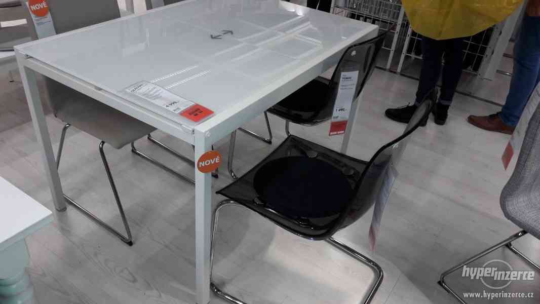 Jídelní stůl rozkládací + 4 židle ( samostatná cena židlí ) - foto 2