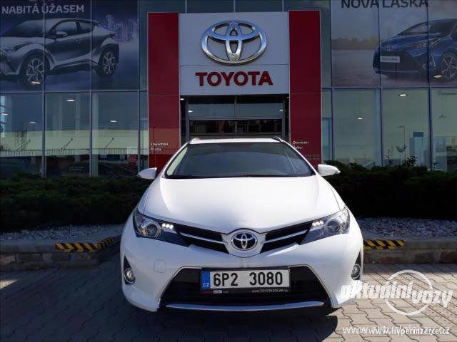 Toyota Auris 1.6, benzín,  2014 - foto 9