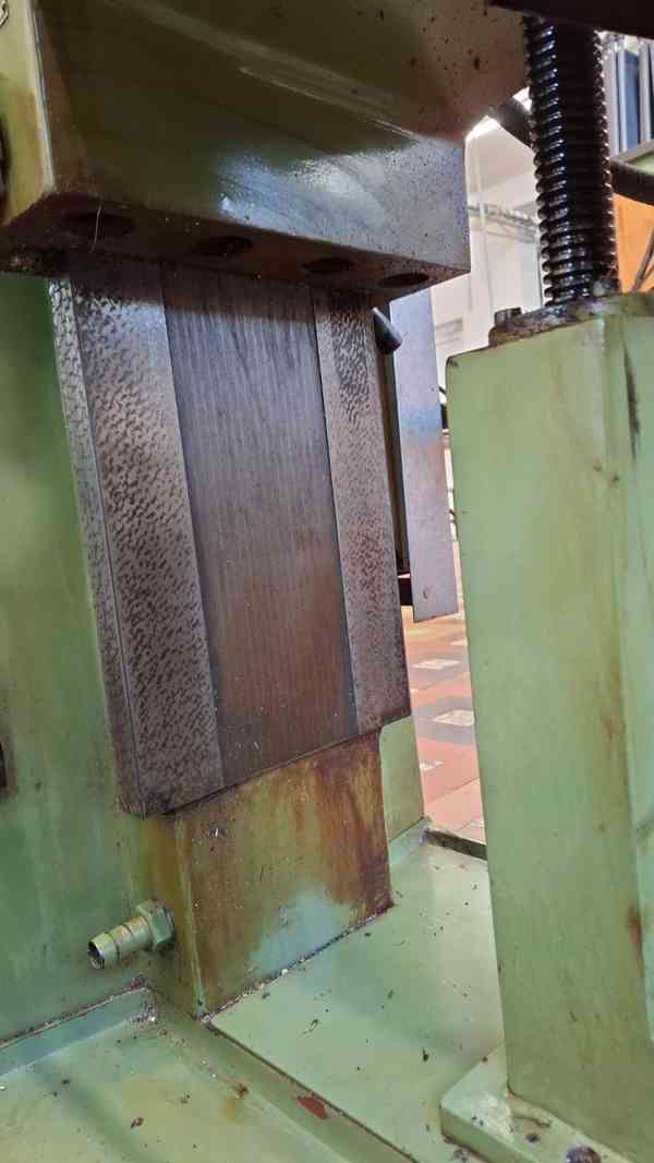 Použitá frézka FNK 25 A, r. v. 1994 - foto 6