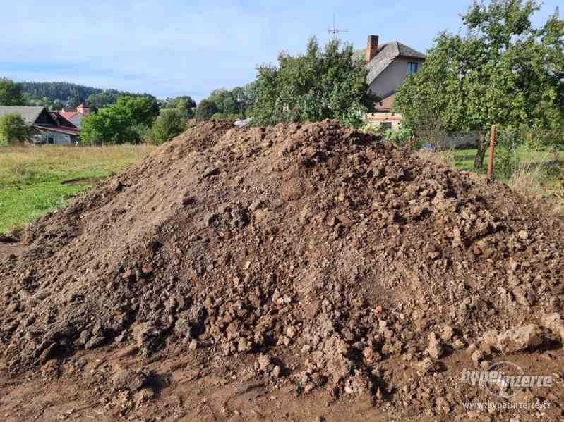 Zemina, hlína, skrývka - foto 1
