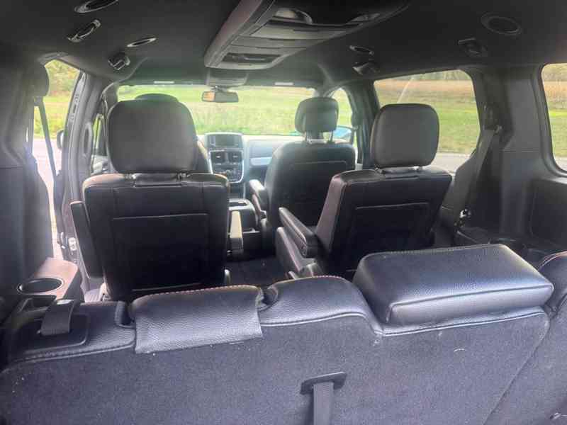 Dodge Grand Caravan 3,6 RT S CREW 2018 - foto 7