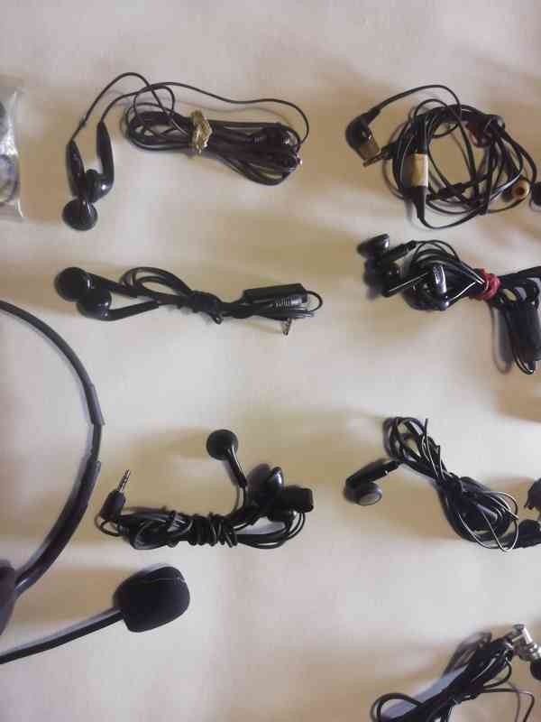 Sluchátka k mobilům - foto 3