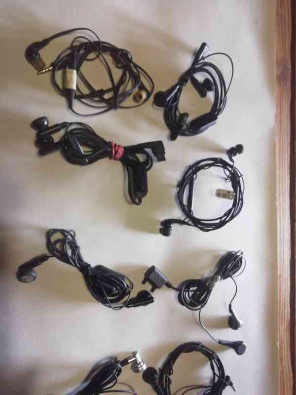 Sluchátka k mobilům - foto 2