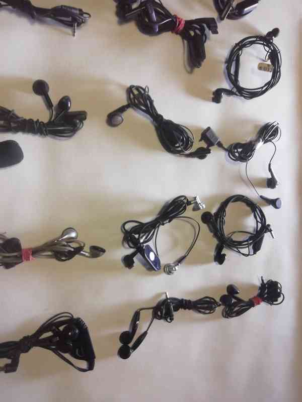 Sluchátka k mobilům - foto 6