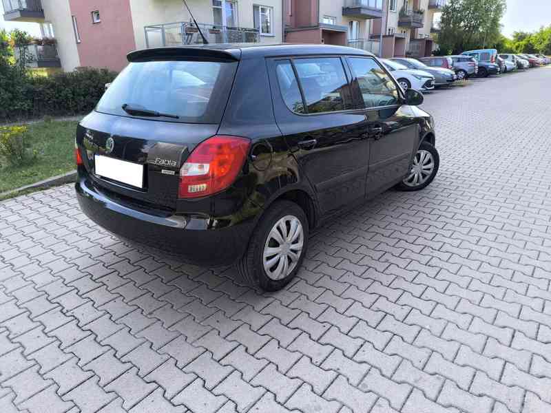 Škoda Fabia 1.2 HTP Ambition - foto 2