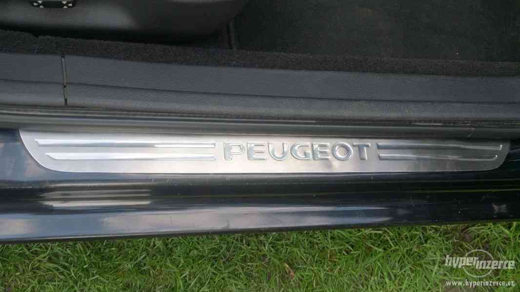 Prodám Peugeot 407 SW 2.2  HDI Biturbo Premium Pack, 125 kW - foto 7