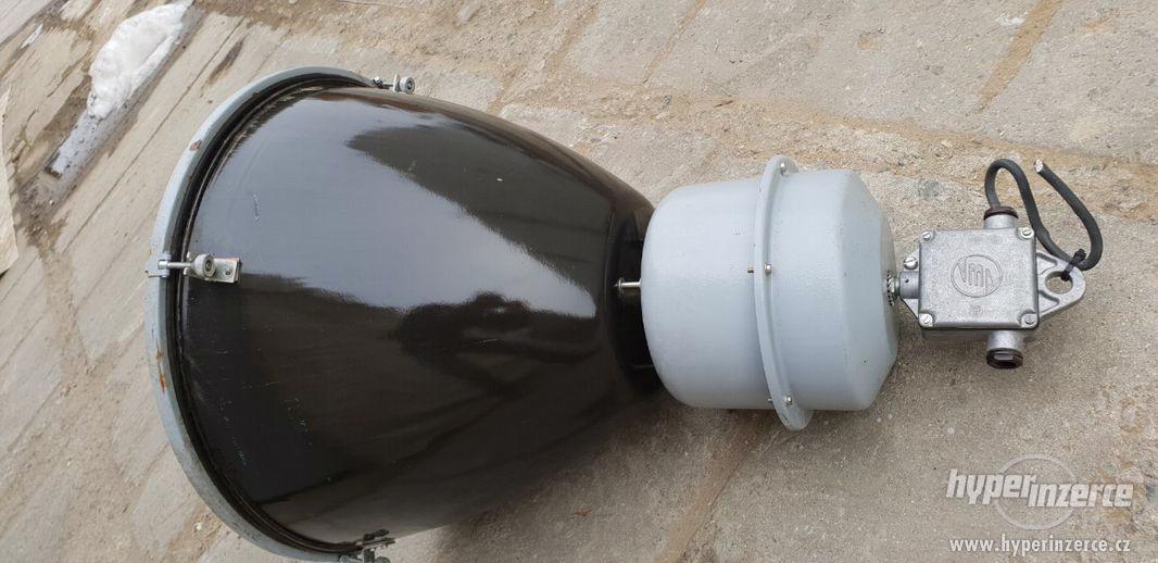 Průmyslová industriální tovární lampa - foto 5