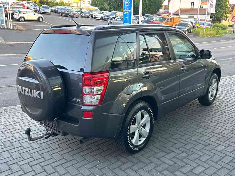 Suzuki Grand Vitara 2.4i Comfort benzín 124kw - foto 20
