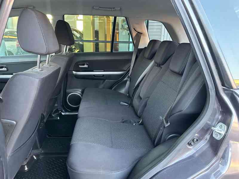 Suzuki Grand Vitara 2.4i Comfort benzín 124kw - foto 5