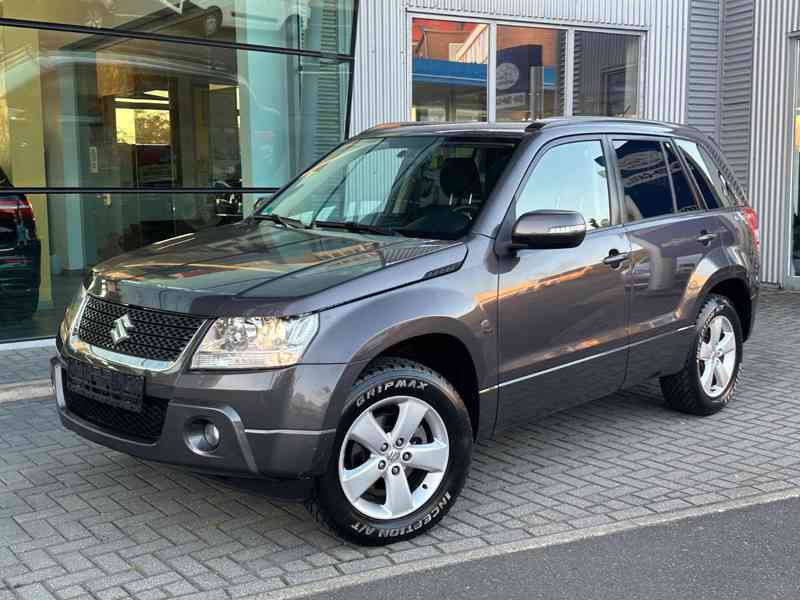 Suzuki Grand Vitara 2.4i Comfort benzín 124kw - foto 16