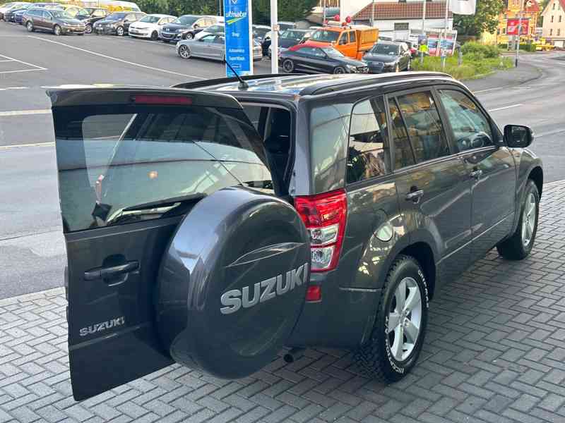 Suzuki Grand Vitara 2.4i Comfort benzín 124kw - foto 15