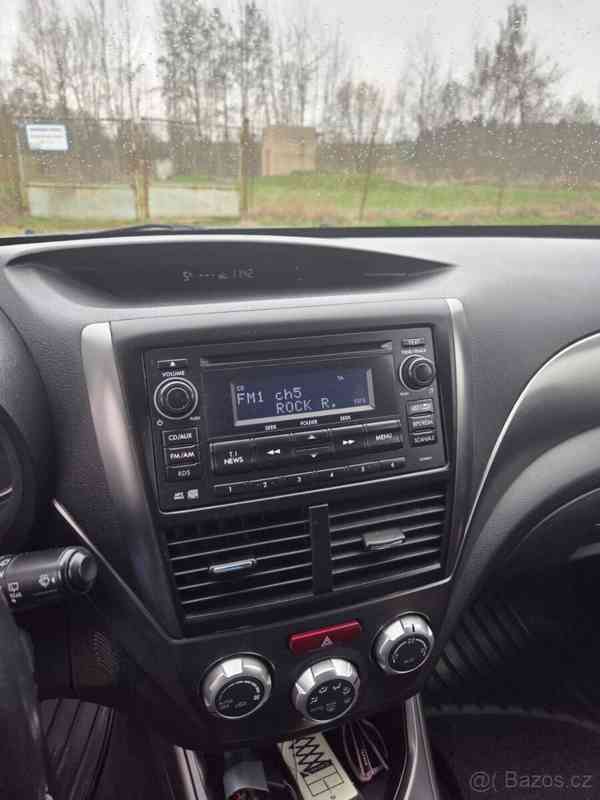 Subaru Impreza 2,0   XV - foto 17