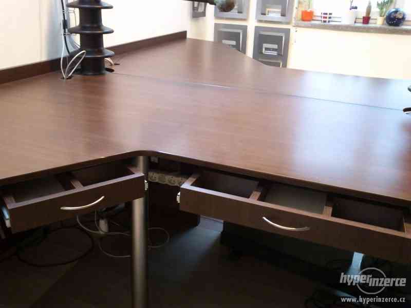 Originální stoly do kanceláře - foto 3