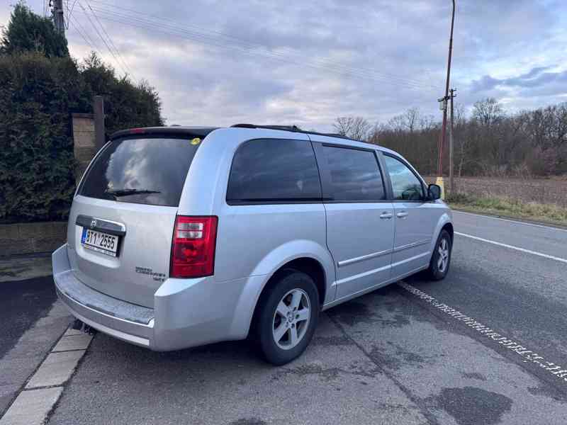 Dodge Grand Caravan 3,8 SXT RT LPG 2012 - foto 4