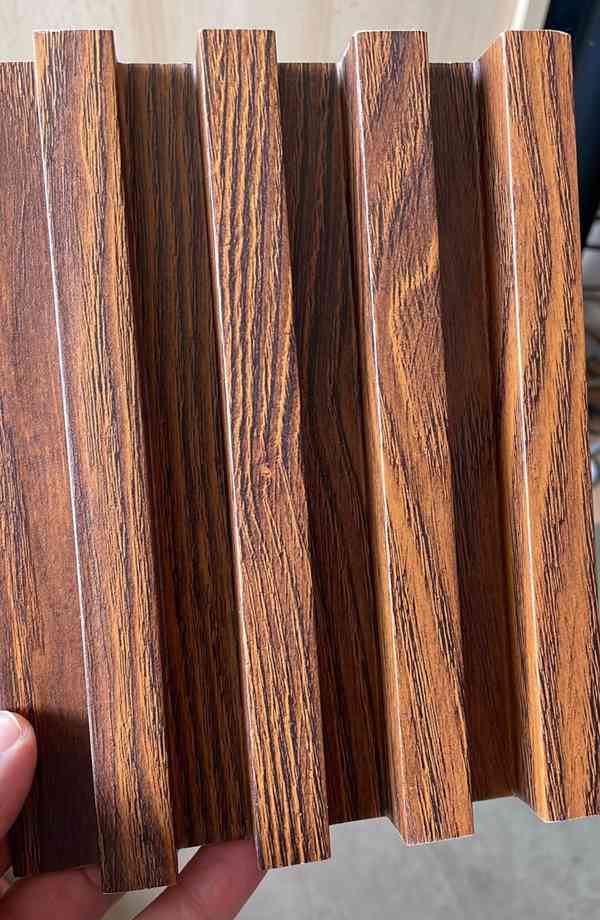 Izolační obklady interiérové-imitace dřevo - foto 2