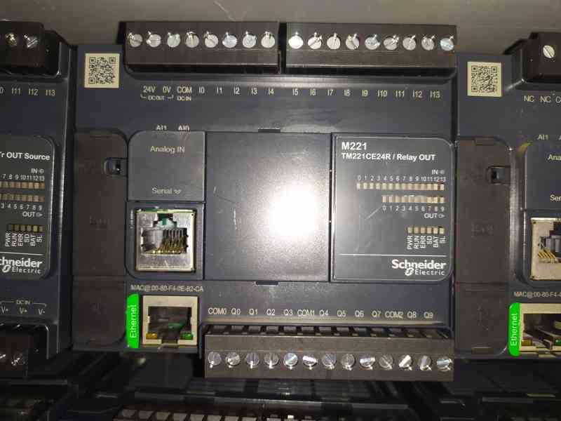 PLC Schneider  - foto 2